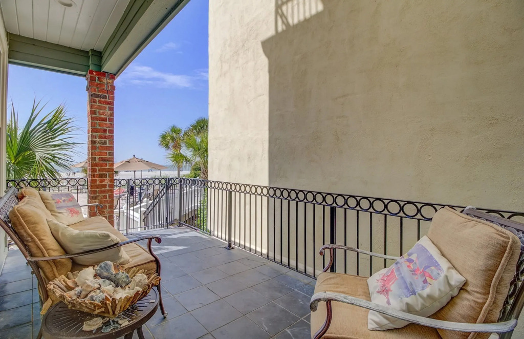 109 Grand Pavilion by Avantstay Beachfront Views