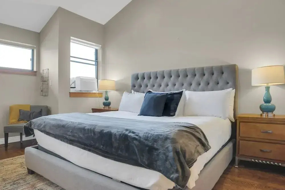 Chatham Crossing 2180 3 Bedroom Condo by RedAwning