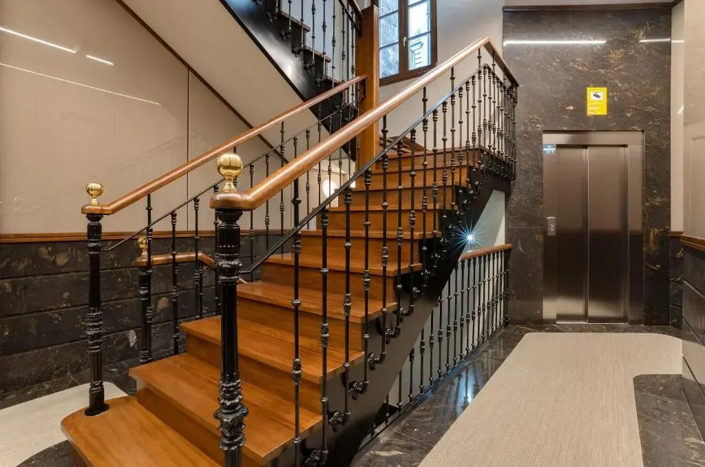 De La Guardia Suite 1