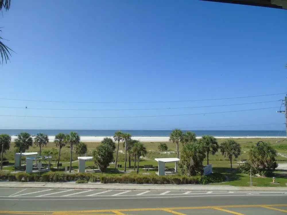 Sunset Royale 314 2 Bedrooms 2 Bathrooms Apts