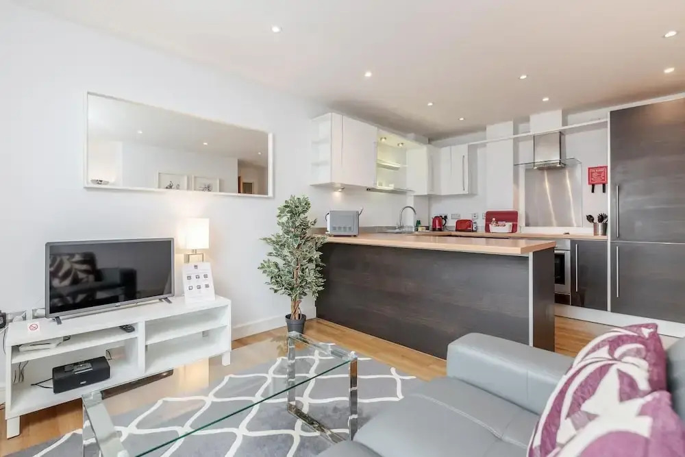 Roomspace Serviced Apartments - Abbots Yard