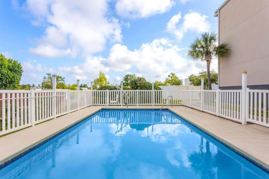 Microtel Inn & Suites by Wyndham Panama City