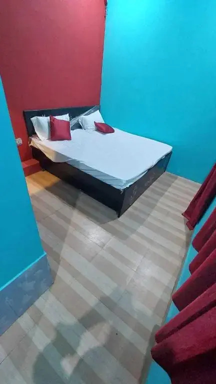 POP 70153 Hotel New City Residency