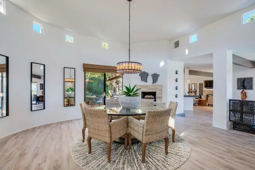 New Listing! All-suite Hilltop W/ Pool, Spa 2 Bedroom Home