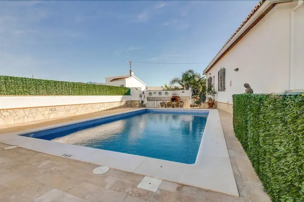 Villa El Olivar by Villa Plus