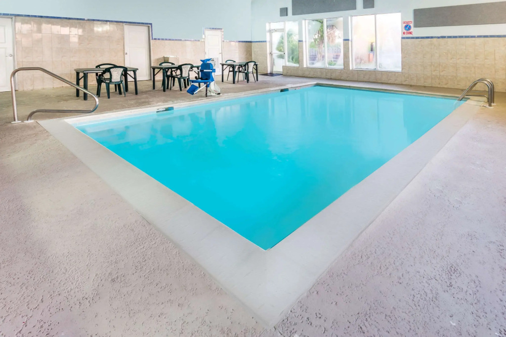 Super 8 by Wyndham Joliet