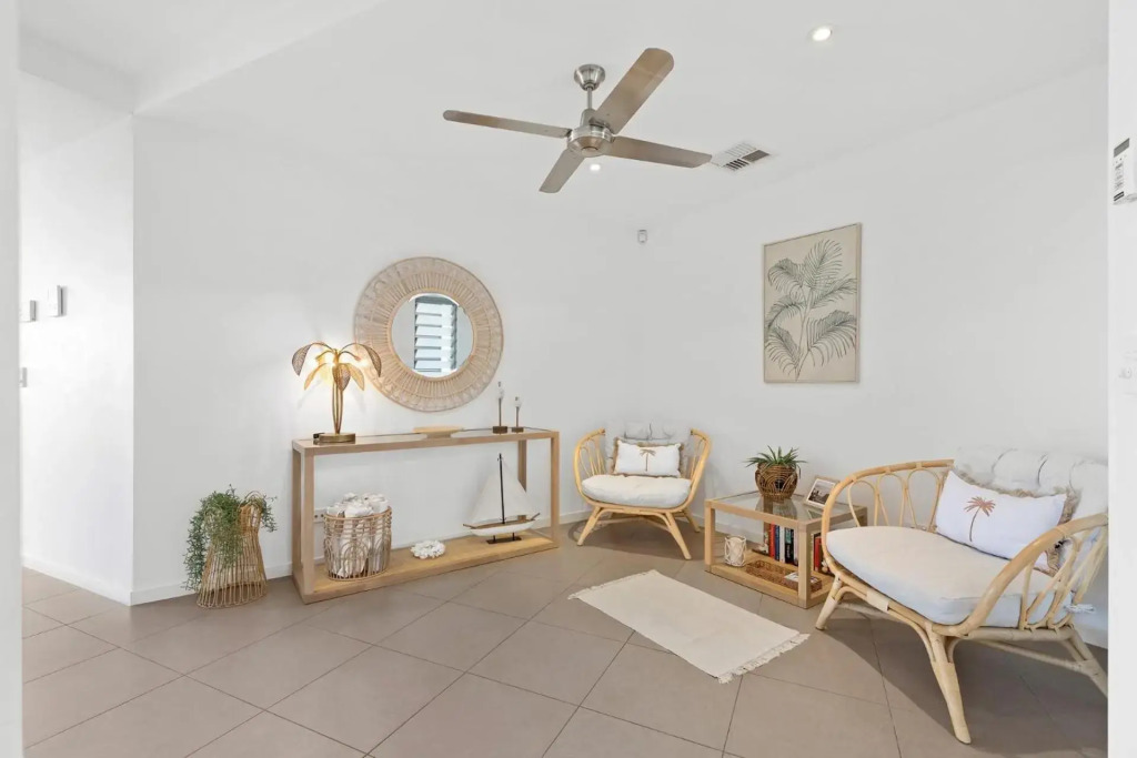 3 Alpha on Elanda Stunning Ocean View Apartment