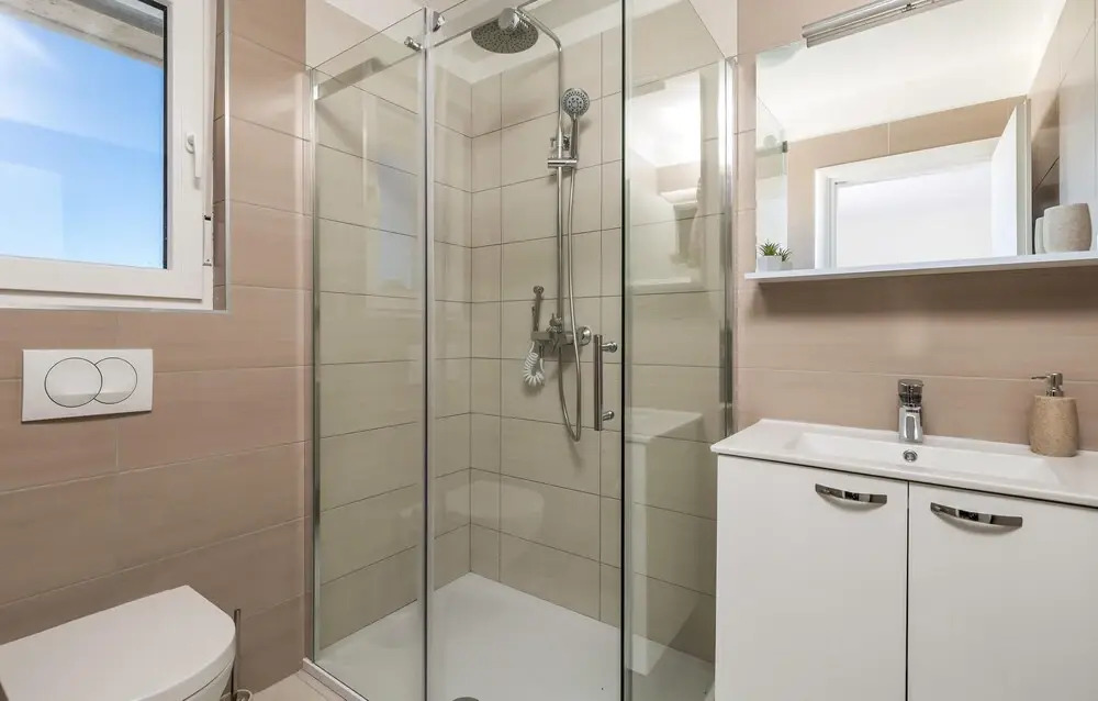 Nice Home in Mundanije With 4 Bedrooms, Wifi and Outdoor Swimming Pool