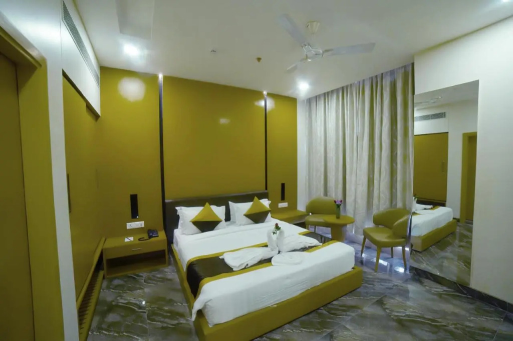 Alexander Luxury Hotel