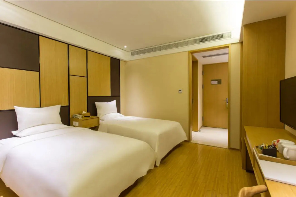 JI Hotel Shanghai Oriental Pearl Tower