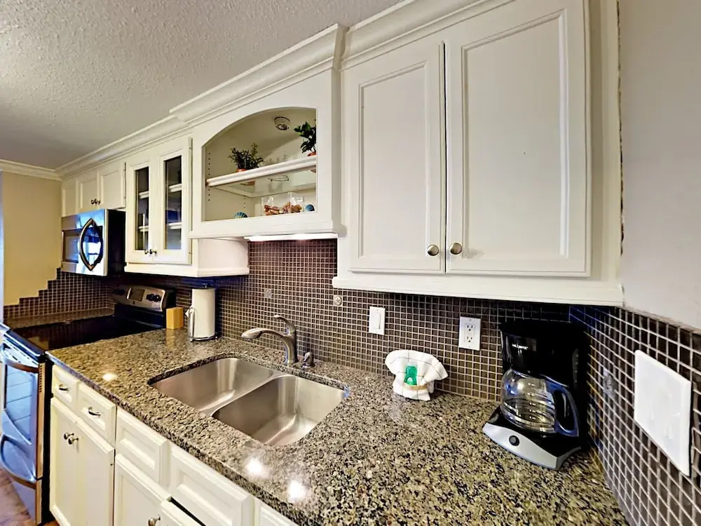 142 Sea Breeze 1 Bedroom 1 Bathroom Condo