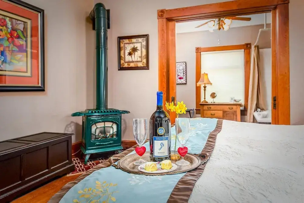 Heart of the HIlls Inn