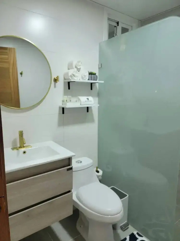 Upscale 3 Br Apartment For Family Or Friends Stay