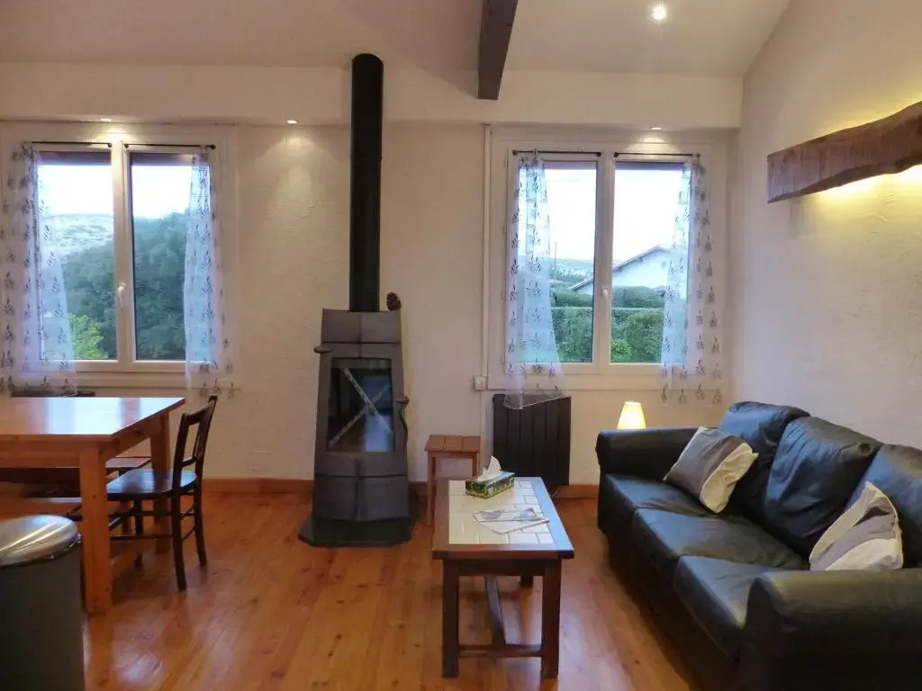 Appartement Dans Villa Aire Ona Entre Lac Et Ocean Pour 5 Personnes