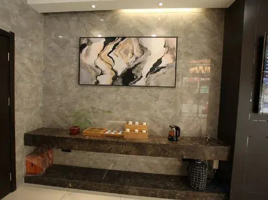 Dige Yijia Hotel