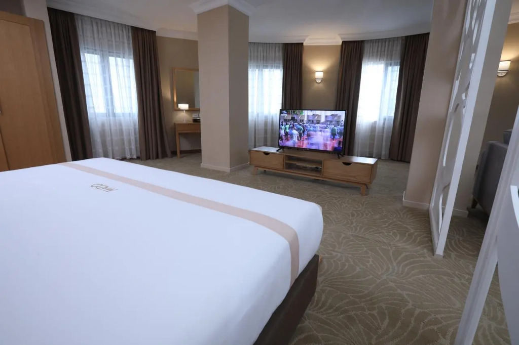 Mado Hotel