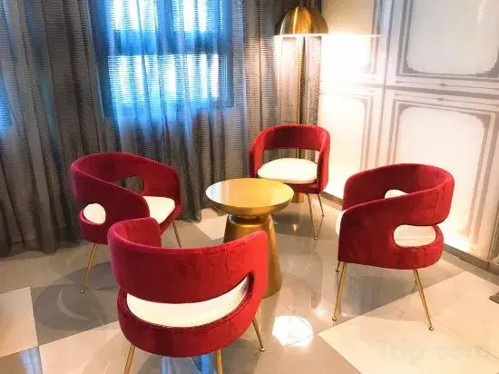 Weiting Hotel (Shanghai Bund Nanjing East Road Pedestrian Street)