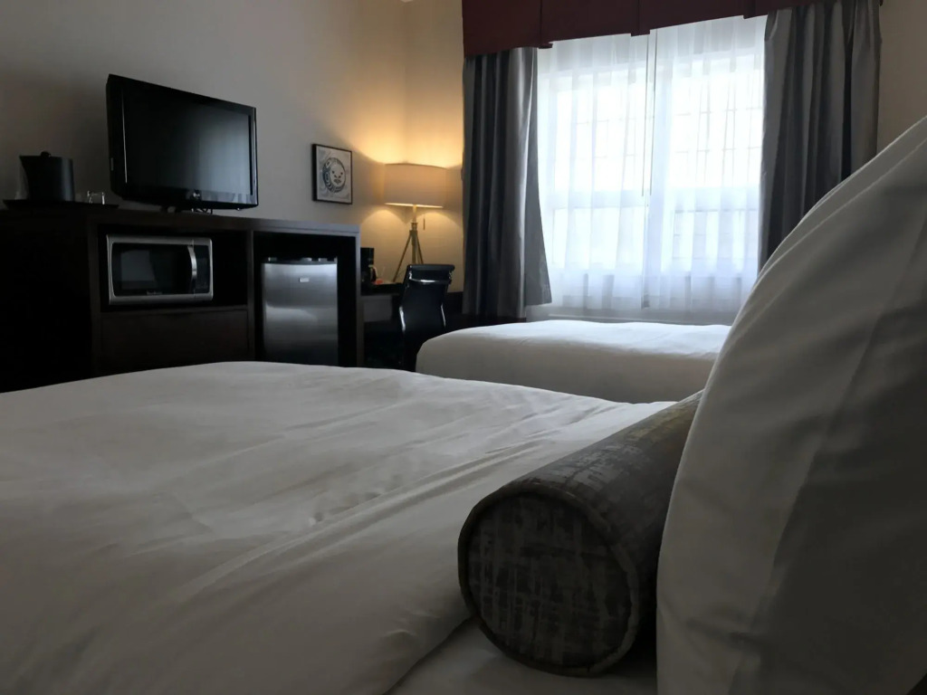 Edgewater Hotel