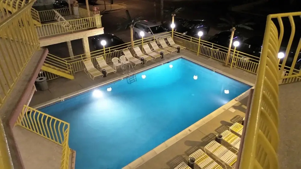 Golden Rail Motel