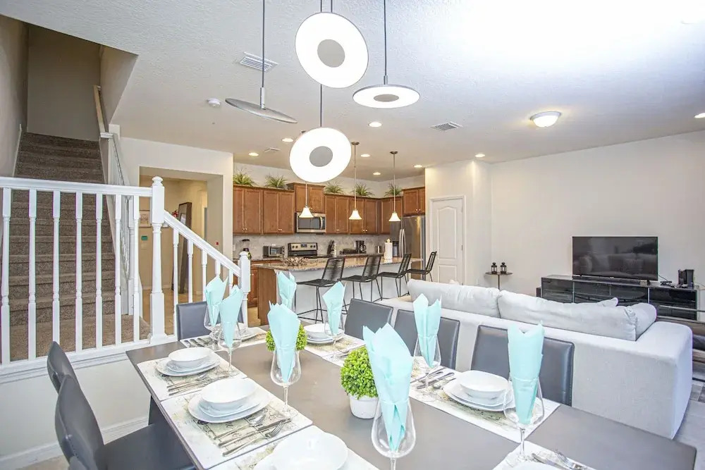 8879 Windsor Westside 57186/59042