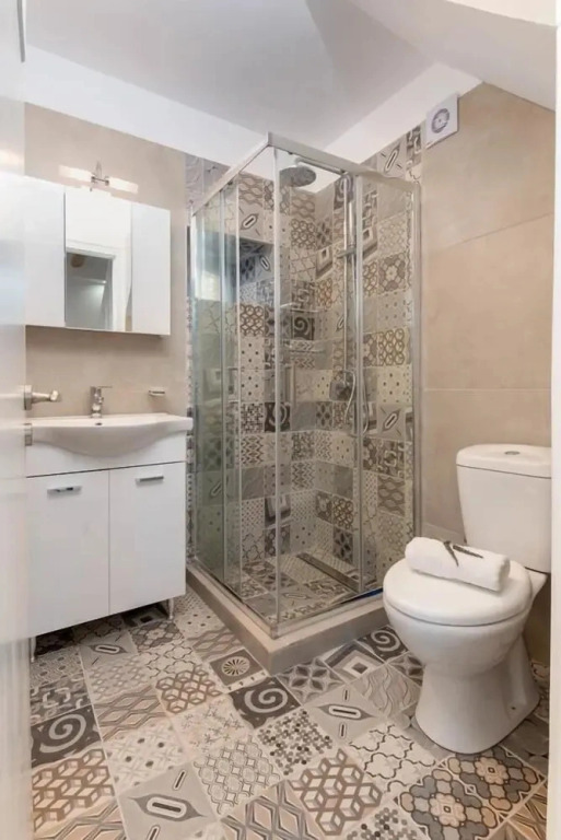 Loggos Couple Suite by Konnect
