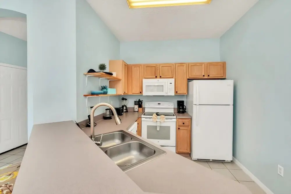 Brand New Quiet 4 BR Townhome in Emerald Island