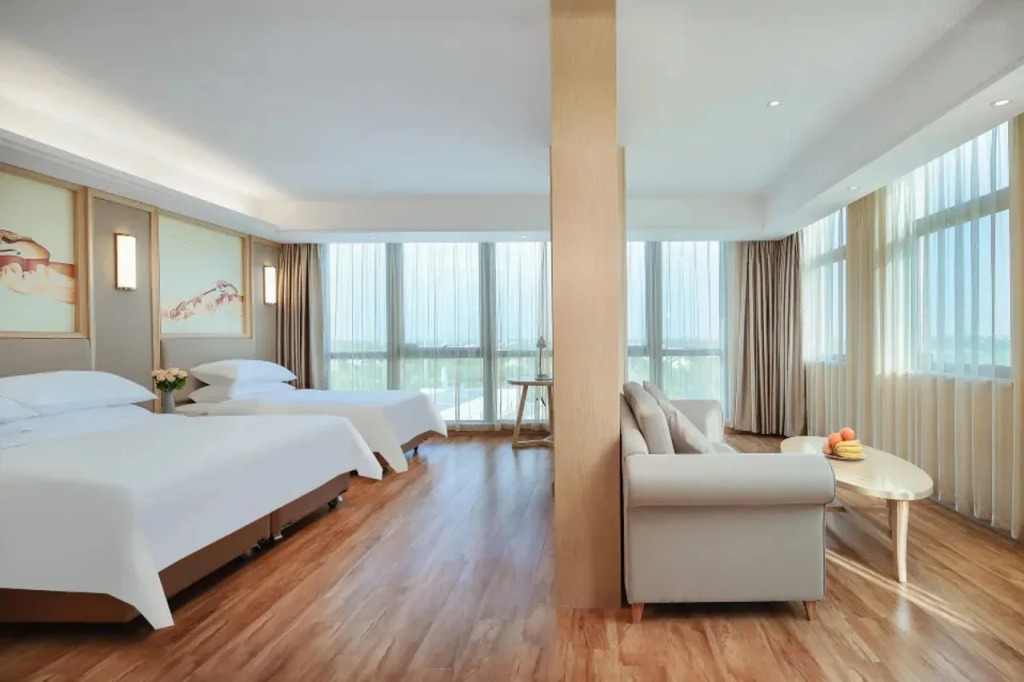 Vienna International Hotel (Qidong Jiangtian Ecological Park)