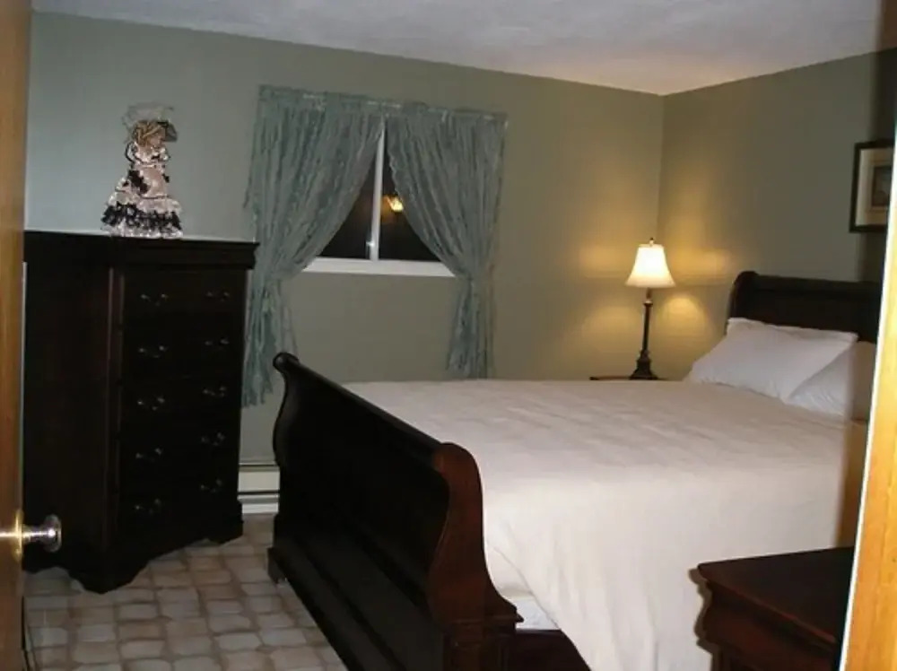 Gullivers Cove Oceanview Cottages
