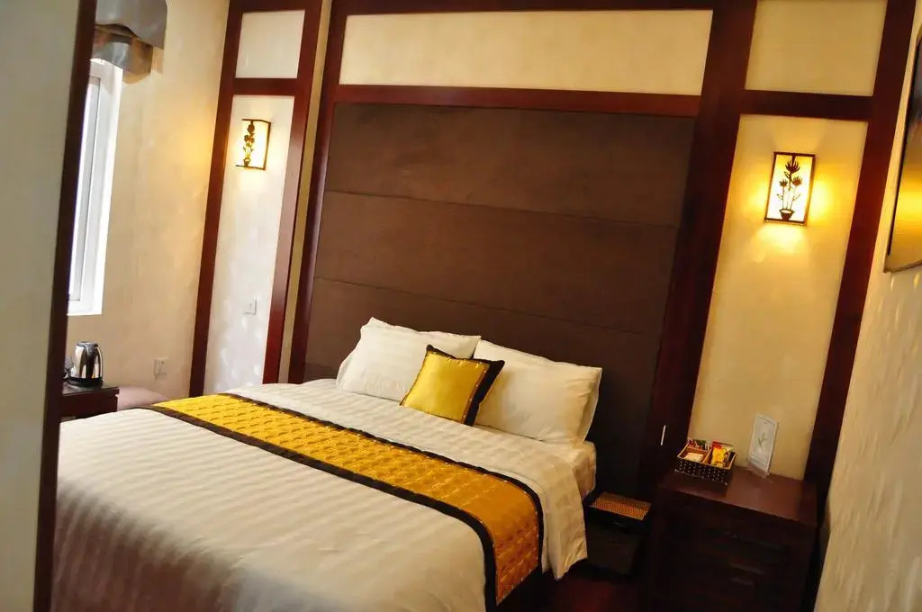 Tea Hotel
