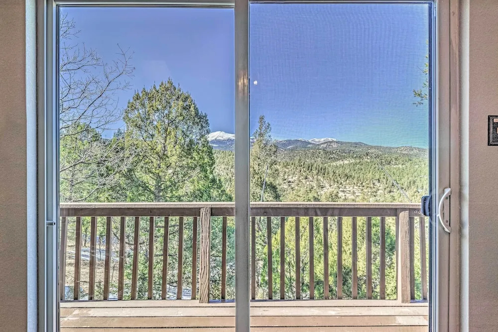 Ruidoso Memories Mountain Retreat w/ Hot Tub