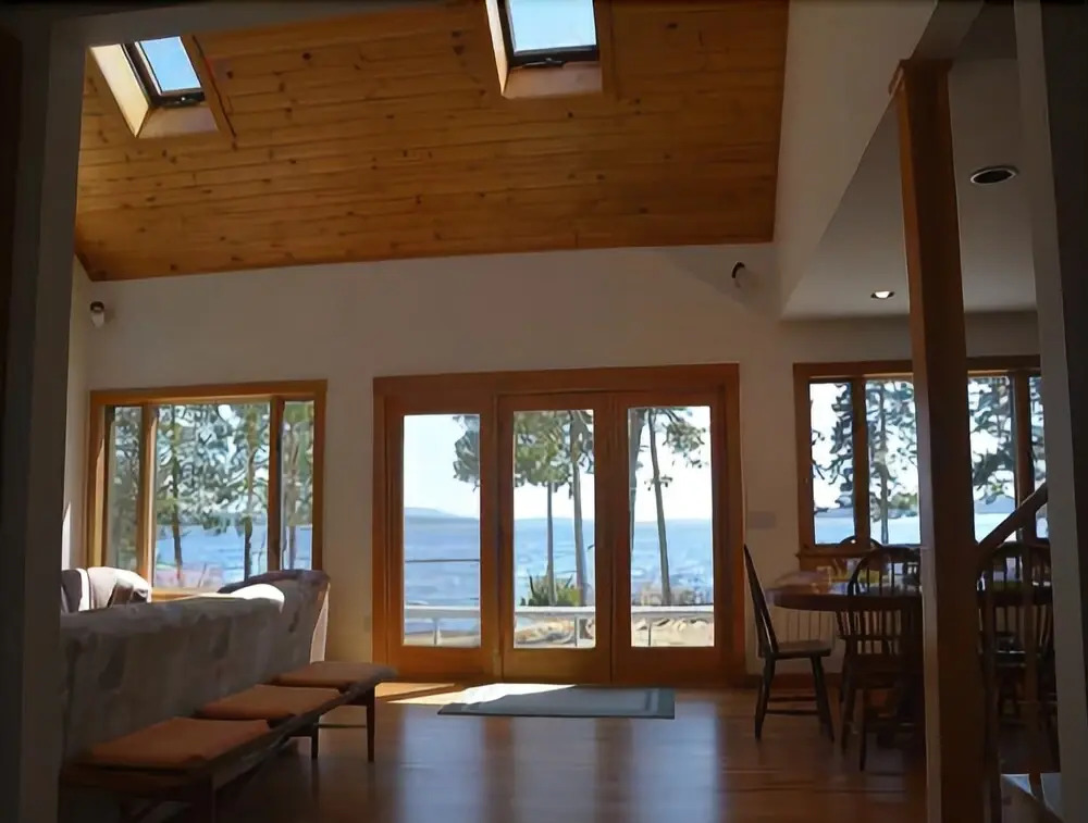 Sea Breeze - Three Bedroom Home