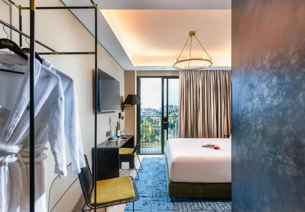 Brown Mamilla, a member of Brown Hotels