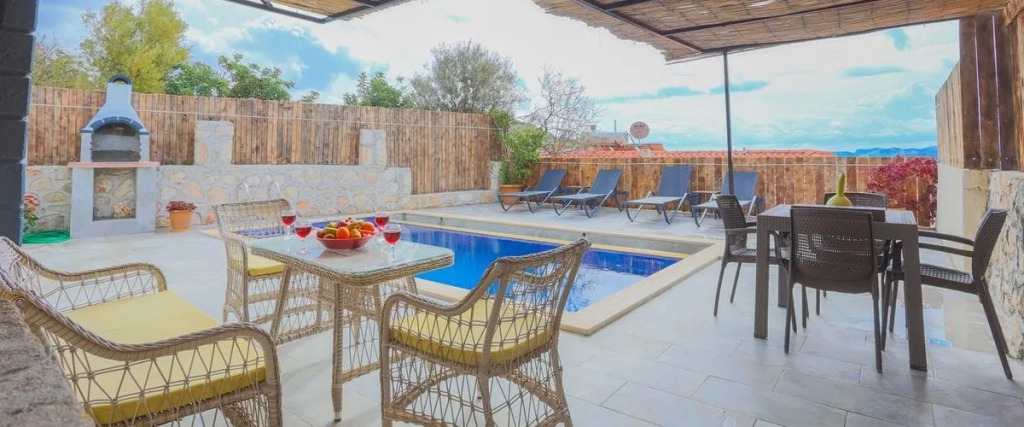 Villa Mor 1 Gökseki