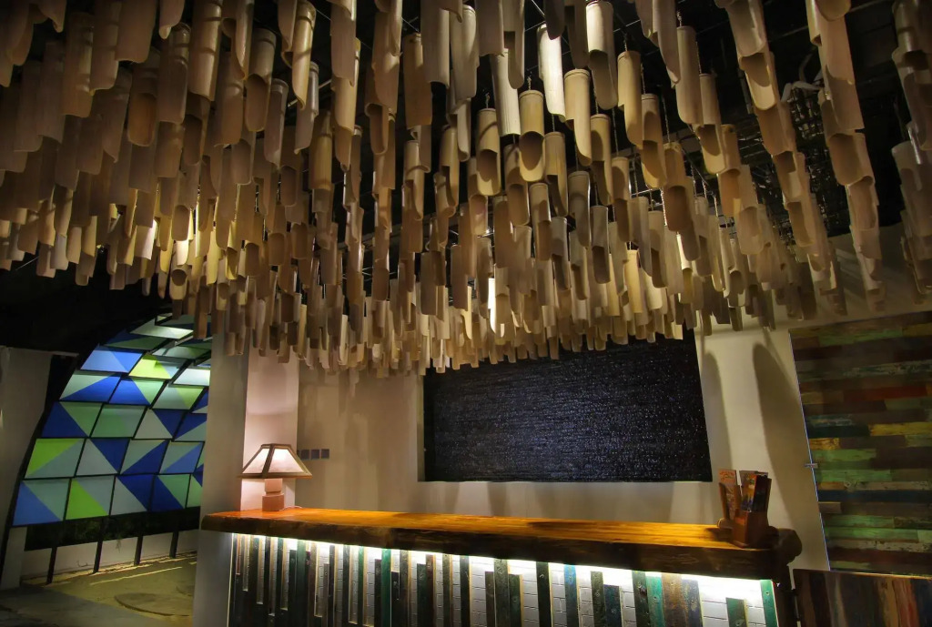Koa D Surfer Hotel