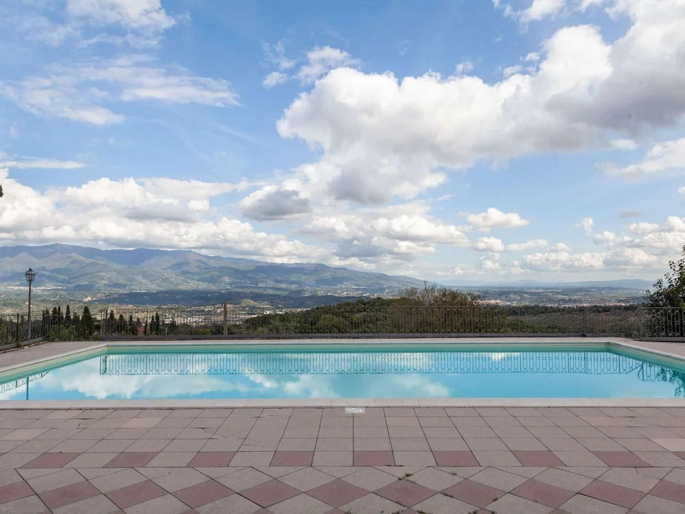 Scenic Stay near Florence