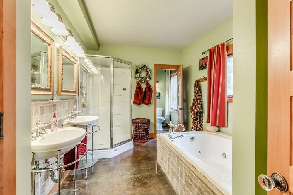 Sequim Chalet