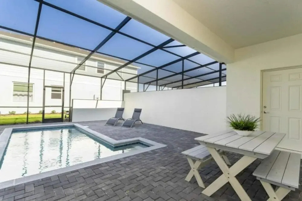 630 Amazing Home With Thematic Rooms