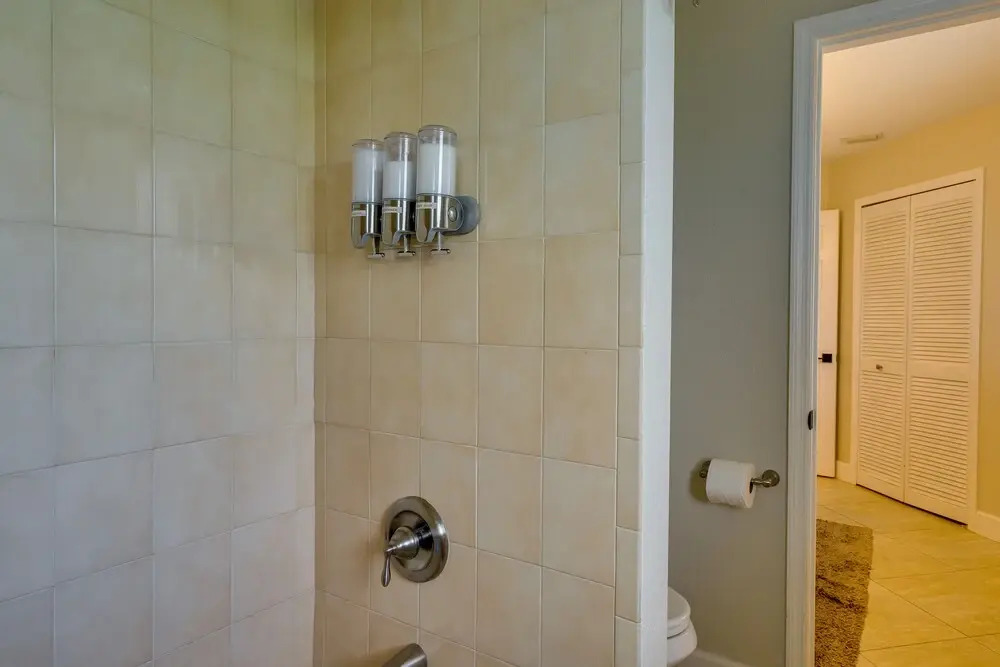 Kayaks & Pool: Lakefront Cape Coral Oasis!