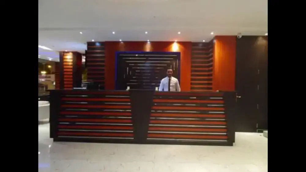 OYO 491 Rosa Plaza Hotel