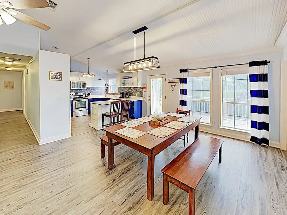 813 Cabana Beach House by RedAwning