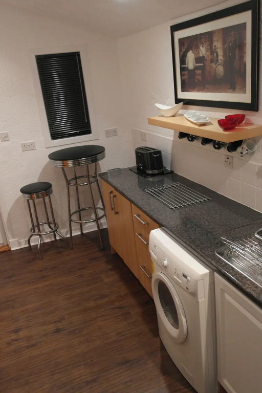 Robert The Bruce Apartment
