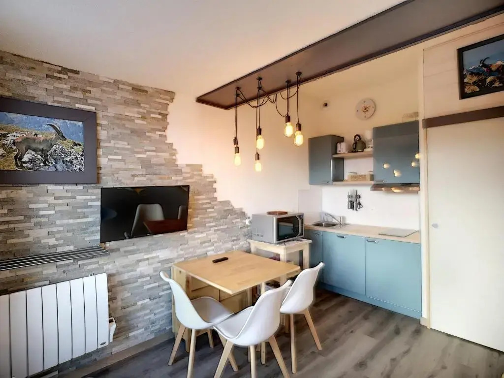 Appartement Les Menuires, 1 pièce, 4 personnes - FR-1-178-134