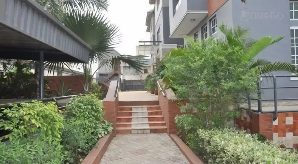 Denami Suites