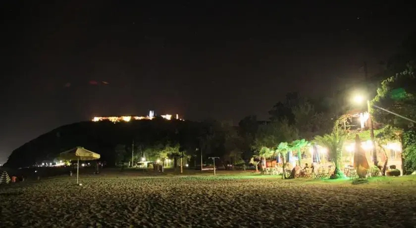 Heraklia Beach Camping & Apartments