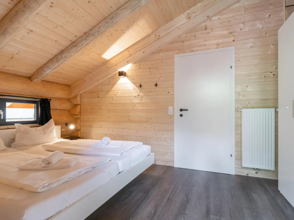 Lovely Chalet With Lush Green View in Carinthia