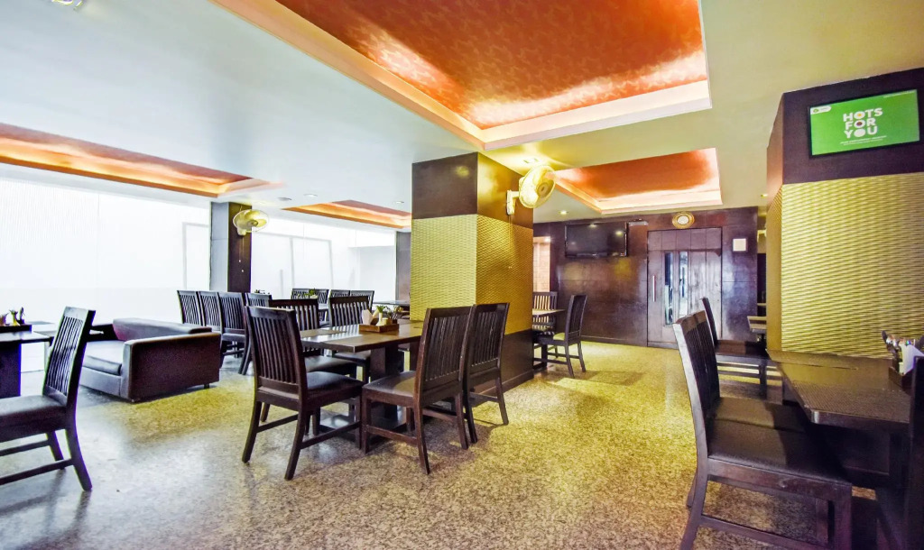 Hotel Raya Inn