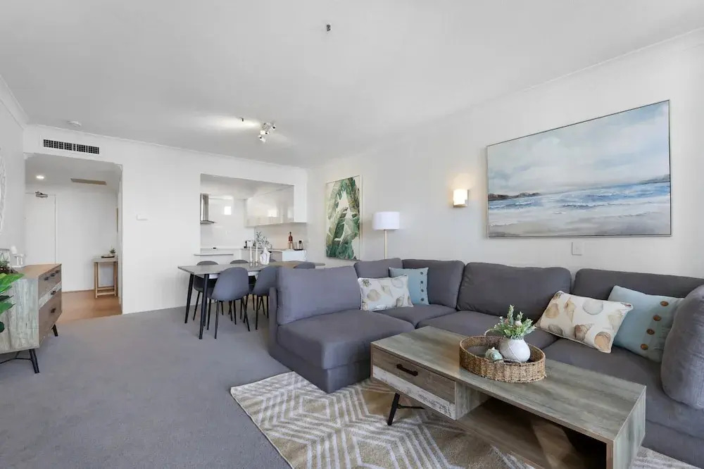 Ocean View 2-bed With Pool, Tennis Court & BBQ