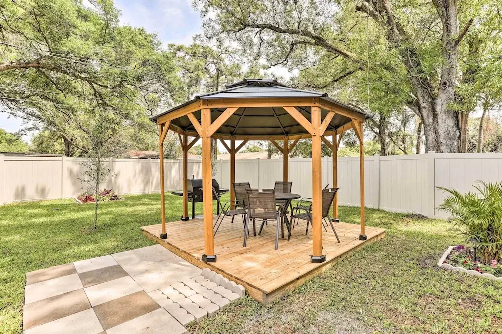 St Pete Escape w/ Patio & Yard: 6 Mi to Beach
