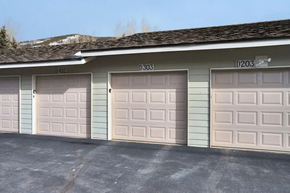 303d Dillon Bay 2br Awesome Views 2 Bedroom Condo by RedAwning