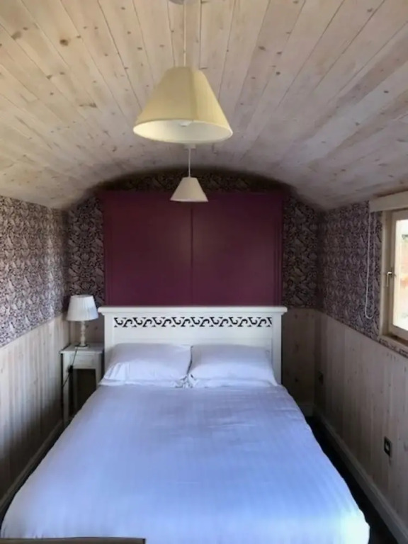 Shepherd's Hut - Walled Gardens, Llandenny